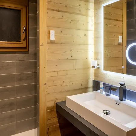 Horizon 180 4 Etoiles Sauna Chalet *