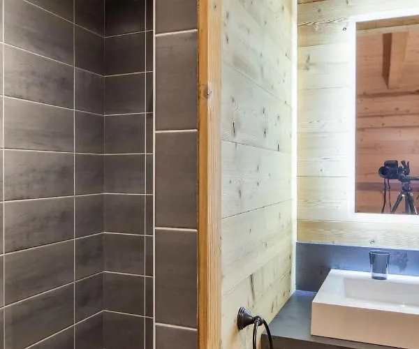 Horizon 180 4 Etoiles Sauna Chalet